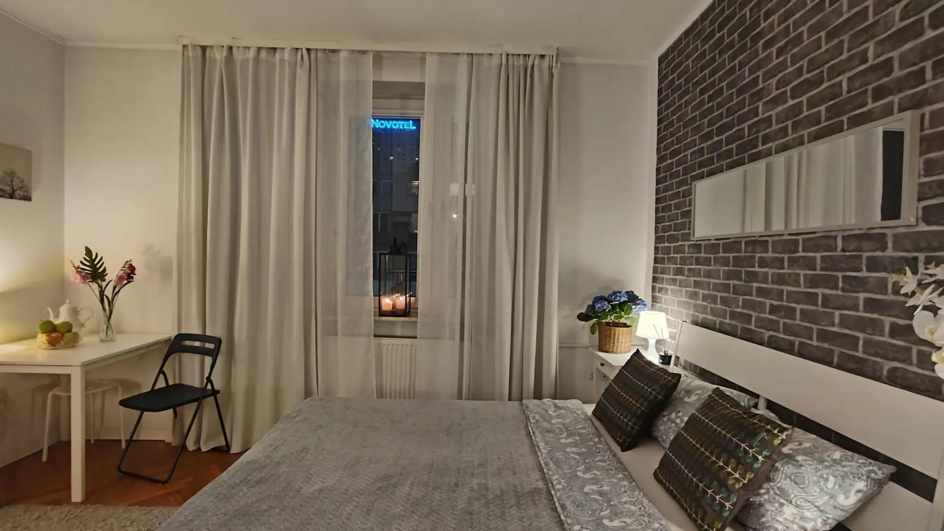 Central Studio Apartments وارسو