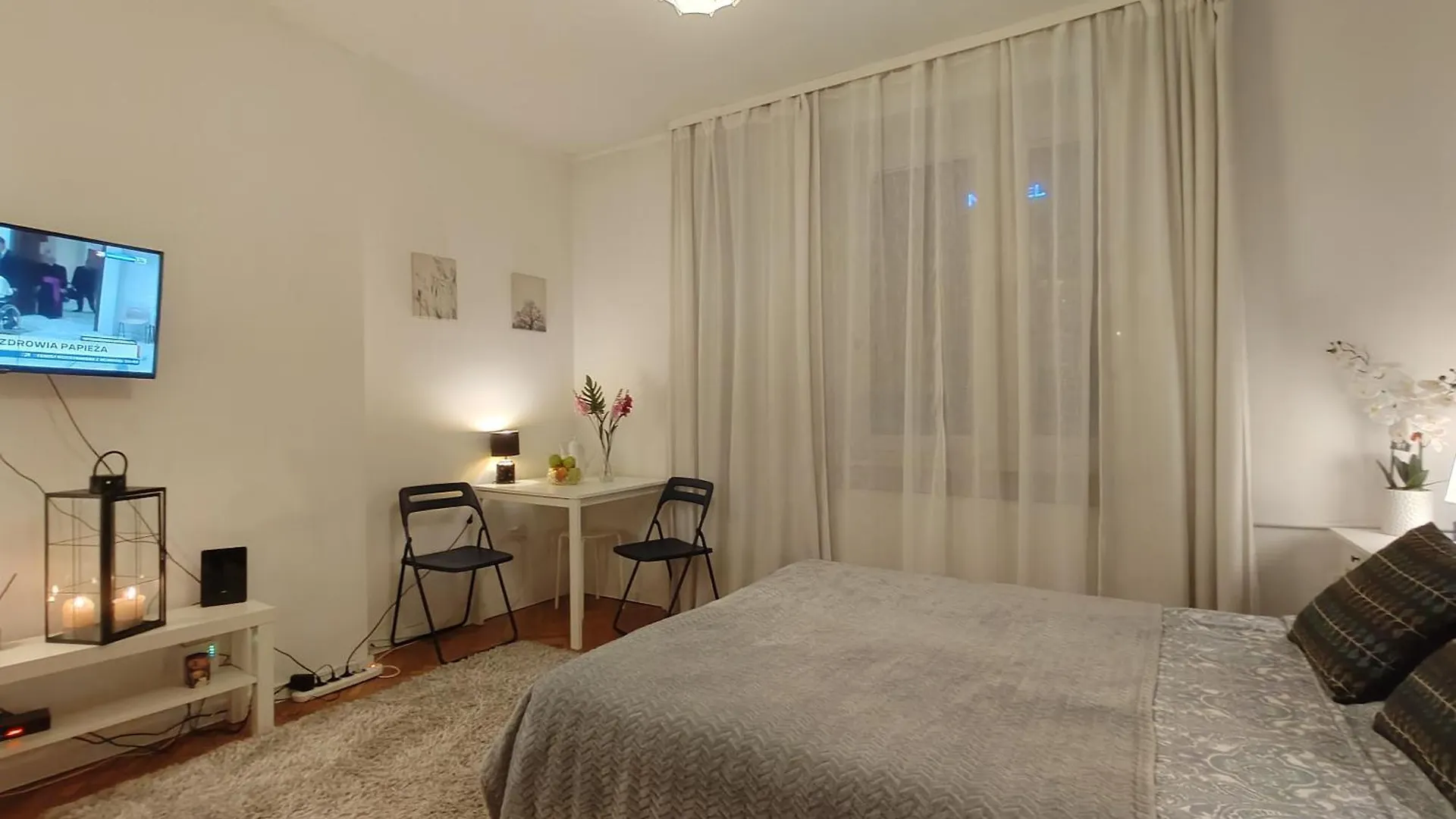 Central Studio Apartments وارسو 0*,  بولندا
